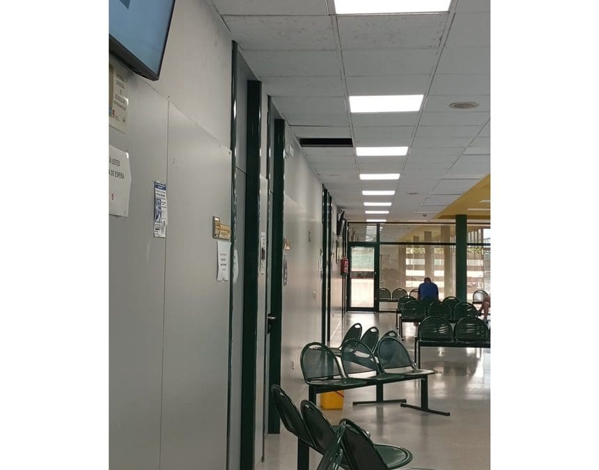 CENTRO DE SALUD SANTA MÓNICA. LA COMUNIDAD DE MADRID NO ENCUENTRA PRIORITARIO SOLUCIONAR SU DETERIORO